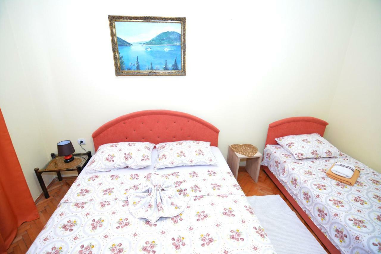 Holiday Home Cattaro Luaran gambar